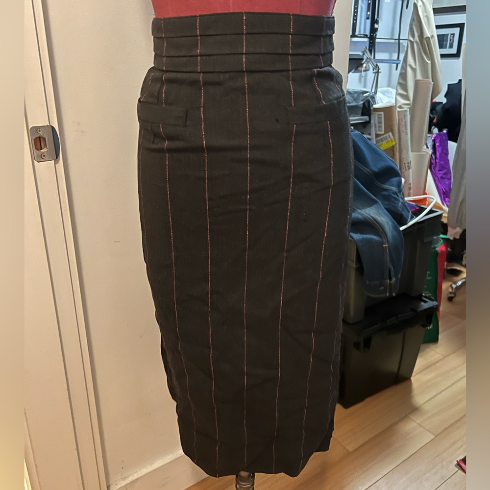 Elegant Black Pencil Skirt